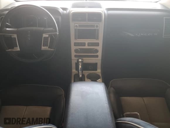 ✅ 2008 Lincoln MKX • VIN: 2LMDU88C58BJ07087 • Lot: 53283455. Listed on Copart with 127,550 mi. Free auction sales archive from the USA and detailed vehicle history report at DreamBid. Image 8.