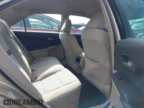 ✅ 2012 Toyota Camry LE • VIN: 4T1BF1FK2CU007398 • Lot: 43697857. Wystawiony na IAAI z przebiegiem 159 485 mil. Bezpłatny archiwum sprzedaży aukcyjnych z USA i szczegółowy raport historii pojazdu na DreamBid. Zdjęcie 8.