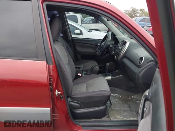 ✅ 2005 Toyota RAV4 • VIN: JTEGD20V850063862 • Лот: 42974709. Опубликован ранее на IAAI с пробегом 143 985 миль. Бесплатный доступ к архиву аукционных продаж из США и подробный отчёт об истории автомобиля на DreamBid. Изображение 5.