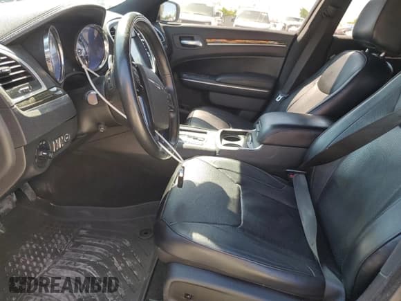 ✅ 2013 Chrysler 300 C • VIN: 2C3CCAET7DH666260 • Лот: 68912145. Опубликован ранее на Copart с пробегом 115 633 миль. Бесплатный доступ к архиву аукционных продаж из США и подробный отчёт об истории автомобиля на DreamBid. Изображение 7.