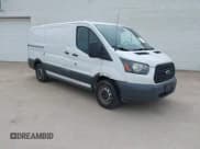✅ 2016 Ford Transit Cargo • VIN: 1FTYE1YM6GKB08669 • Lot: 42159212. Wystawiony na IAAI z przebiegiem 278 491 mil. Bezpłatny archiwum sprzedaży aukcyjnych z USA i szczegółowy raport historii pojazdu na DreamBid. Zdjęcie 1.