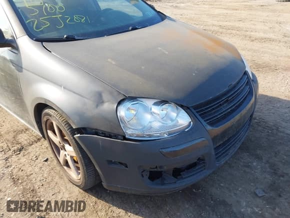 ✅ 2008 Volkswagen Jetta SE • VIN: 3VWRZ71K48M014558 • Lot: 41685615. Wystawiony na IAAI z przebiegiem Nie podano. Bezpłatny archiwum sprzedaży aukcyjnych z USA i szczegółowy raport historii pojazdu na DreamBid. Zdjęcie 6.