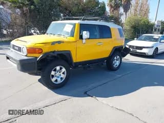 ✅ 2007 Toyota FJ Cruiser • VIN: JTEBU11F170082591 • Лот: 43740492. Опубликован ранее на IAAI с пробегом 130 686 миль. Бесплатный доступ к архиву аукционных продаж из США и подробный отчёт об истории автомобиля на DreamBid. Изображение 2.