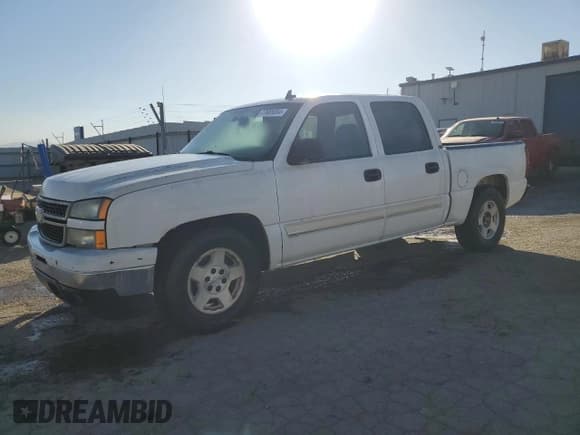 ✅ 2006 Chevrolet Silverado 1500 LT1 • VIN: 2GCEC13T761219091 • Лот: 77669054. Опубликован ранее на Copart с пробегом 298 992 миль. Бесплатный доступ к архиву аукционных продаж из США и подробный отчёт об истории автомобиля на DreamBid. Изображение 1.