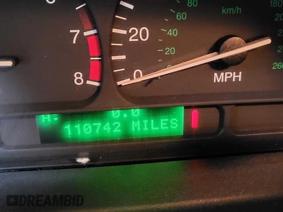 ✅ 2000 Jaguar S-Type V8 • VIN: SAJDA01D3YGL47987 • Lot: 60103145. Wystawiony na Copart z przebiegiem 110 742 mil. Bezpłatny archiwum sprzedaży aukcyjnych z USA i szczegółowy raport historii pojazdu na DreamBid. Zdjęcie 8.