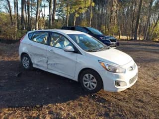 ✅ 2016 Hyundai Accent SE • VIN: KMHCT5AE9GU290829 • Лот: 41209115. Опубликован ранее на IAAI с пробегом 27 998 миль. Бесплатный доступ к архиву аукционных продаж из США и подробный отчёт об истории автомобиля на DreamBid. Изображение 1.