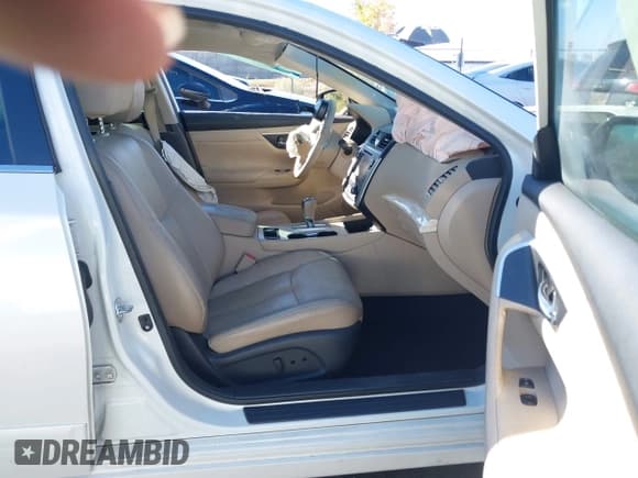 ✅ 2016 Nissan Altima SL • VIN: 1N4AL3AP1GC144728 • Lot: 43492810. Listed on IAAI with Not provided. Free auction sales archive from the USA and detailed vehicle history report at DreamBid. Image 5.