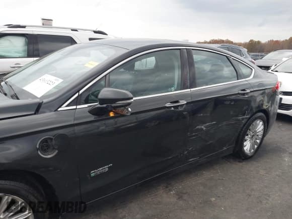 ✅ 2014 Ford Fusion Titanium • VIN: 3FA6P0SU5ER167683 • Lot: 43613223. Listed on IAAI with 111,928 mi. Free auction sales archive from the USA and detailed vehicle history report at DreamBid. Image 14.