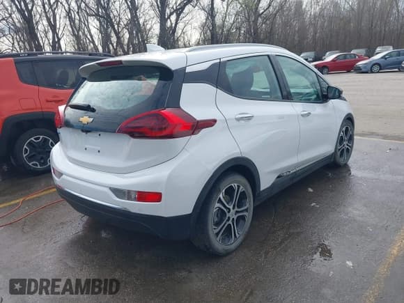 ✅ 2018 Chevrolet Bolt EV Premier • VIN: 1G1FX6S01J4139465 • Lot: 41876136. Wystawiony na IAAI z przebiegiem 36 805 mil. Bezpłatny archiwum sprzedaży aukcyjnych z USA i szczegółowy raport historii pojazdu na DreamBid. Zdjęcie 4.