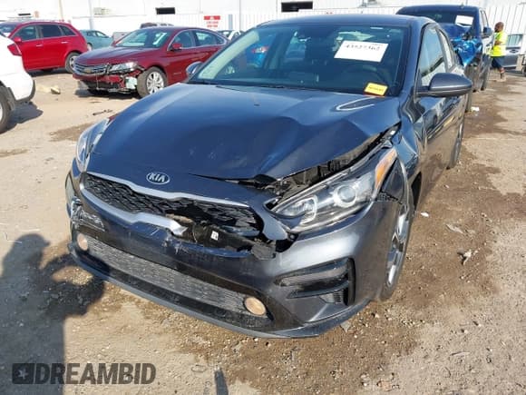 ✅ 2021 Kia Forte LXS • VIN: 3KPF24AD3ME372099 • Lot: 43527362. Wystawiony na IAAI z przebiegiem 77 741 mil. Bezpłatny archiwum sprzedaży aukcyjnych z USA i szczegółowy raport historii pojazdu na DreamBid. Zdjęcie 6.