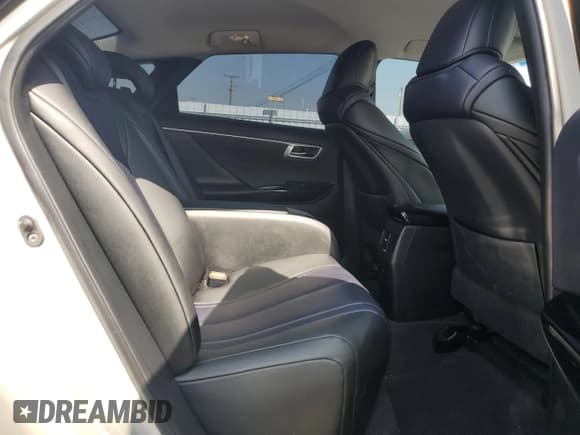 ✅ 2017 Toyota Mirai • VIN: JTDBVRBD2HA002613 • Lot: 73052334. Wystawiony na Copart z przebiegiem 60 643 mil. Bezpłatny archiwum sprzedaży aukcyjnych z USA i szczegółowy raport historii pojazdu na DreamBid. Zdjęcie 10.