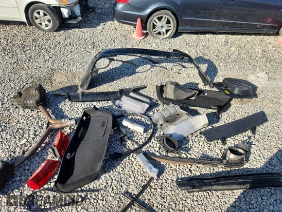 ✅ 2013 Audi RS 5 • VIN: WUAC6AFR3DA901583 • Lot: 86330885. Listed on Copart with 96,892 mi. Free auction sales archive from the USA and detailed vehicle history report at DreamBid. Image 12.