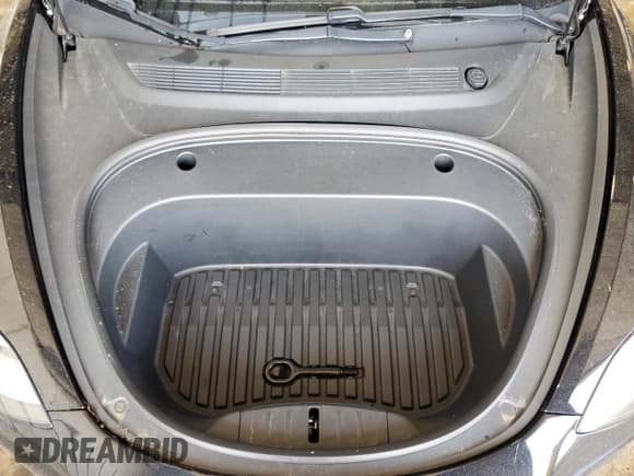 ✅ 2021 Tesla Model 3 Performance • VIN: 5YJ3E1EC1MF849844 • Lot: 57345465. Wystawiony na Copart z przebiegiem 92 160 mil. Bezpłatny archiwum sprzedaży aukcyjnych z USA i szczegółowy raport historii pojazdu na DreamBid. Zdjęcie 11.