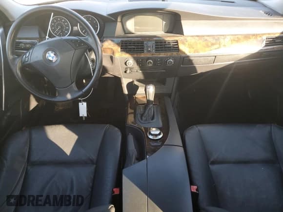 ✅ 2004 BMW 5 Series 530i • VIN: WBANA73554B057529 • Лот: 93409255. Опубликован ранее на Copart с пробегом 169 422 миль. Бесплатный доступ к архиву аукционных продаж из США и подробный отчёт об истории автомобиля на DreamBid. Изображение 8.