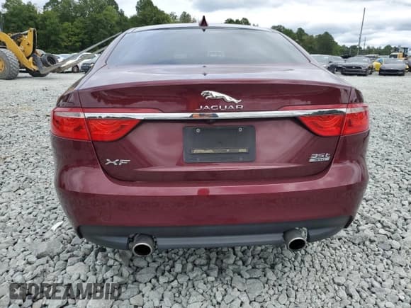 ✅ 2016 Jaguar XF 35t Prestige • VIN: SAJBK4BV9GCY19232 • Lot: 70114865. Listed on Copart with 97,298 mi. Free auction sales archive from the USA and detailed vehicle history report at DreamBid. Image 6.