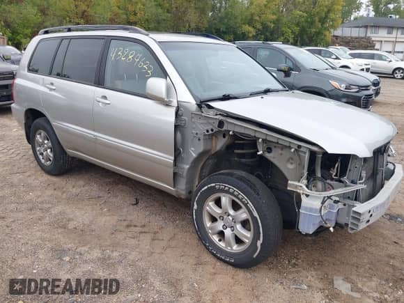 2001 Toyota Highlander с VIN JTEHF21A810010406, выставлен на аукционе IAAI как лот 43284633 с пробегом 133 098 миль миль и . История ставок и продаж доступна на DreamBid. Изображение 1.