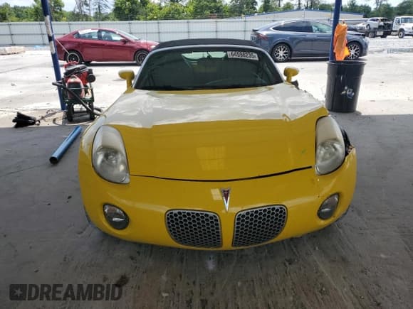 ✅ 2008 Pontiac Solstice • VIN: 1G2MB35B78Y110875 • Лот: 64598235. Опубликован ранее на Copart с пробегом 179 206 миль. Бесплатный доступ к архиву аукционных продаж из США и подробный отчёт об истории автомобиля на DreamBid. Изображение 5.