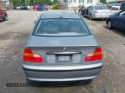 ✅ 2004 BMW 3 Series 325i • VIN: WBAET37484NJ83466 • Lot: 42409512. Listed on IAAI with 98,955 mi. Free auction sales archive from the USA and detailed vehicle history report at DreamBid. Image 17.