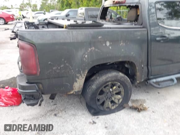 ✅ 2018 Chevrolet Colorado 2WD LT • VIN: 1GCGSCEN2J1244484 • Lot: 43640554. Listed on IAAI with Not provided. Free auction sales archive from the USA and detailed vehicle history report at DreamBid. Image 12.