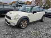 2009 MINI Hardtop S с VIN WMWMF73509TW86629, выставлен на аукционе Copart как лот 91065105 с пробегом Не указан миль и Чистый • Clean title. История ставок и продаж доступна на DreamBid. Изображение 1.