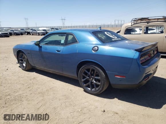 ✅ 2023 Dodge Challenger R/T • VIN: 2C3CDZBT8PH558864 • Lot: 54224234. Wystawiony na Copart z przebiegiem 28 958 mil. Bezpłatny archiwum sprzedaży aukcyjnych z USA i szczegółowy raport historii pojazdu na DreamBid. Zdjęcie 2.
