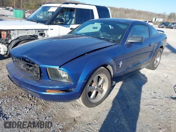 ✅ 2006 Ford Mustang Standard • VIN: 1ZVHT80NX65232392 • Lot: 43809271. Listed on IAAI with Not provided. Free auction sales archive from the USA and detailed vehicle history report at DreamBid. Image 2.