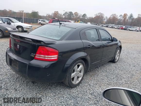 ✅ 2008 Dodge Avenger SXT • VIN: 1B3LC56R08N578137 • Лот: 41110850. Опубликован ранее на IAAI с пробегом 205 108 миль. Бесплатный доступ к архиву аукционных продаж из США и подробный отчёт об истории автомобиля на DreamBid. Изображение 4.