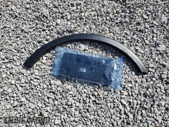 ✅ 2019 Buick Encore Essence • VIN: KL4CJCSM0KB840552 • Lot: 85665765. Listed on Copart with 122,141 mi. Free auction sales archive from the USA and detailed vehicle history report at DreamBid. Image 13.