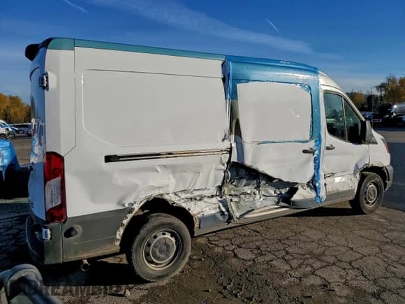 ✅ 2022 Ford Transit Cargo • VIN: 1FTBR1C83NKA66351 • Lot: 90887825. Listed on Copart with 35,175 mi. Free auction sales archive from the USA and detailed vehicle history report at DreamBid. Image 3.