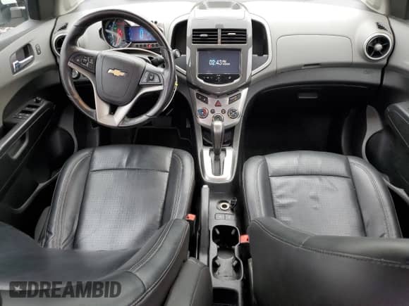 ✅ 2015 Chevrolet Sonic LTZ • VIN: 1G1JE5SB5F4212047 • Лот: 81279475. Размещён на Copart с пробегом 92 334 миль миль. Получите бесплатный доступ к архиву аукционных продаж из США и посмотрите подробный отчёт об истории автомобиля на DreamBid. Изображение 8.