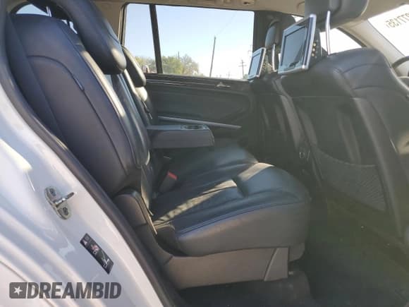 ✅ 2012 Mercedes-Benz GL 550 • VIN: 4JGBF8GE3CA753796 • Lot: 87277135. Wystawiony na Copart z przebiegiem 49 374 mil. Bezpłatny archiwum sprzedaży aukcyjnych z USA i szczegółowy raport historii pojazdu na DreamBid. Zdjęcie 11.
