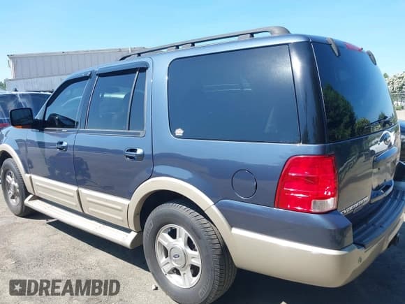 ✅ 2005 Ford Expedition Eddie Bauer • VIN: 1FMFU17535LB08135 • Лот: 42425563. Опубликован ранее на IAAI с пробегом 185 322 миль. Бесплатный доступ к архиву аукционных продаж из США и подробный отчёт об истории автомобиля на DreamBid. Изображение 3.