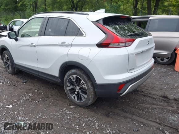 ✅ 2022 Mitsubishi Eclipse Cross SE • VIN: JA4ATWAA8NZ045495 • Lot: 43046977. Wystawiony na IAAI z przebiegiem 53 029 mil. Bezpłatny archiwum sprzedaży aukcyjnych z USA i szczegółowy raport historii pojazdu na DreamBid. Zdjęcie 3.