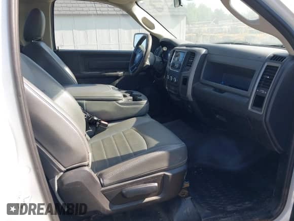 2016 Ram 1500 Tradesman с VIN 3C6JR6DT0GG238848, выставлен на аукционе IAAI как лот 42139026 с пробегом 187 935 миль миль и . История ставок и продаж доступна на DreamBid. Изображение 5.