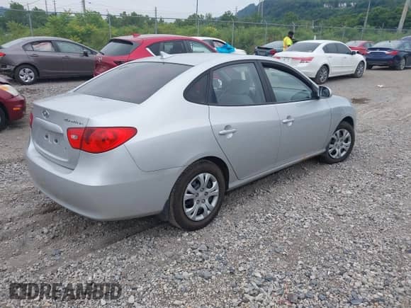 ✅ 2009 Hyundai Elantra SE • VIN: KMHDU46D09U703705 • Lot: 42723455. Wystawiony na IAAI z przebiegiem 116 870 mil mil. Skorzystaj z bezpłatnego archiwum sprzedaży aukcyjnych z USA i zobacz szczegółowy raport historii pojazdu na DreamBid. Zdjęcie 4.