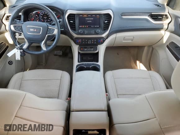 ✅ 2023 GMC Acadia Denali • VIN: 1GKKNPLS1PZ150015 • Lot: 65789175. Wystawiony na Copart z przebiegiem 47 667 mil. Bezpłatny archiwum sprzedaży aukcyjnych z USA i szczegółowy raport historii pojazdu na DreamBid. Zdjęcie 8.