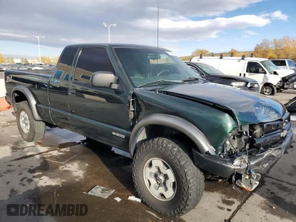 ✅ 2002 Chevrolet S-10 LS • VIN: 1GCCT19W728181040 • Лот: 77814464. Опубликован ранее на Copart с пробегом 116 481 миль. Бесплатный доступ к архиву аукционных продаж из США и подробный отчёт об истории автомобиля на DreamBid. Изображение 4.