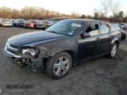 ✅ 2013 Dodge Avenger SXT • VIN: 1C3CDZCB2DN541485 • Лот: 42908075. Опубликован ранее на Copart с пробегом 141 527 миль. Бесплатный доступ к архиву аукционных продаж из США и подробный отчёт об истории автомобиля на DreamBid. Изображение 1.