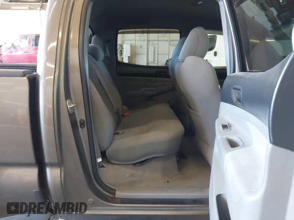 ✅ 2011 Toyota Tacoma • VIN: 3TMMU4FN7BM024487 • Лот: 42897193. Опубликован ранее на IAAI с пробегом 211 335 миль. Бесплатный доступ к архиву аукционных продаж из США и подробный отчёт об истории автомобиля на DreamBid. Изображение 8.