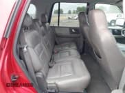 ✅ 2006 Ford Expedition Special Service • VIN: 1FMPU15516LA07183 • Lot: 42896664. Wystawiony na IAAI z przebiegiem 261 091 mil. Bezpłatny archiwum sprzedaży aukcyjnych z USA i szczegółowy raport historii pojazdu na DreamBid. Zdjęcie 8.