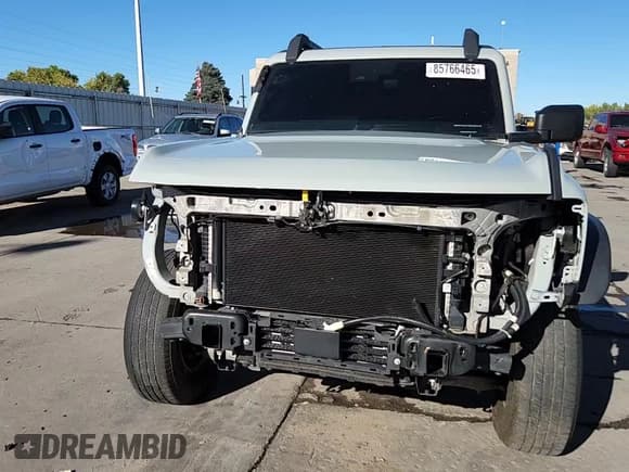 ✅ 2022 Ford Bronco Badlands • VIN: 1FMEE5DH6NLB75794 • Lot: 85766465. Wystawiony na Copart z przebiegiem 43 674 mil. Bezpłatny archiwum sprzedaży aukcyjnych z USA i szczegółowy raport historii pojazdu na DreamBid. Zdjęcie 15.