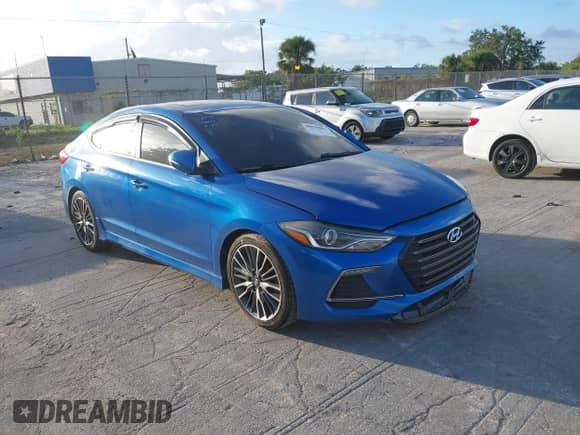 2018 Hyundai Elantra Sport с VIN KMHD04LB9JU612211, выставлен на аукционе IAAI как лот 40570984 с пробегом 76 198 миль миль и . История ставок и продаж доступна на DreamBid. Изображение 1.