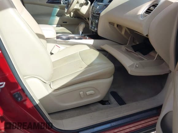 ✅ 2015 Nissan Pathfinder SV • VIN: 5N1AR2MN2FC656246 • Lot: 42518520. Listed on IAAI with 165,532 mi. Free auction sales archive from the USA and detailed vehicle history report at DreamBid. Image 5.