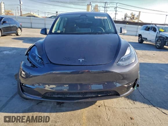 ✅ 2024 Tesla Model Y Long Range • VIN: 7SAYGDEE1RF181055 • Lot: 94156595. Listed on Copart with 12,925 mi. Free auction sales archive from the USA and detailed vehicle history report at DreamBid. Image 5.