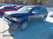 ✅ 2014 Volvo XC90 • VIN: YV4952CY8E1685708 • Lot: 43671413. Wystawiony na IAAI z przebiegiem 122 499 mil. Bezpłatny archiwum sprzedaży aukcyjnych z USA i szczegółowy raport historii pojazdu na DreamBid. Zdjęcie 2.