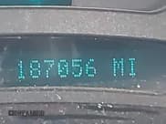 ✅ 2005 Chevrolet Silverado 2500HD LT • VIN: 1GCHK23255F948503 • Lot: 41225115. Wystawiony na IAAI z przebiegiem 187 056 mil. Bezpłatny archiwum sprzedaży aukcyjnych z USA i szczegółowy raport historii pojazdu na DreamBid. Zdjęcie 14.