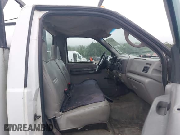 ✅ 1999 Ford F-350 XL • VIN: 1FDSF34L4XEC47642 • Lot: 42513471. Listed on IAAI with 187,753 mi. Free auction sales archive from the USA and detailed vehicle history report at DreamBid. Image 5.