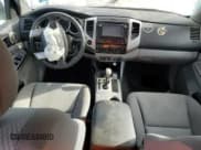 ✅ 2014 Toyota Tacoma • VIN: 3TMMU4FNXEM063241 • Lot: 92138345. Wystawiony na Copart z przebiegiem Nie podano. Bezpłatny archiwum sprzedaży aukcyjnych z USA i szczegółowy raport historii pojazdu na DreamBid. Zdjęcie 8.