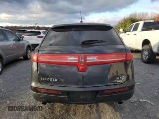 ✅ 2013 Lincoln MKT • VIN: 2LMHJ5NK1DBL56887 • Lot: 92348895. Wystawiony na Copart z przebiegiem 361 604 mil. Bezpłatny archiwum sprzedaży aukcyjnych z USA i szczegółowy raport historii pojazdu na DreamBid. Zdjęcie 6.