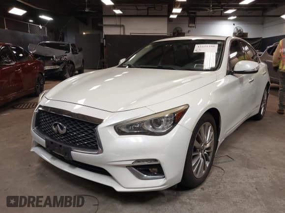 ✅ 2018 Infiniti Q50 Sport • VIN: JN1EV7ARXJM437417 • Lot: 42221350. Wystawiony na IAAI z przebiegiem 80 721 mil. Bezpłatny archiwum sprzedaży aukcyjnych z USA i szczegółowy raport historii pojazdu na DreamBid. Zdjęcie 6.